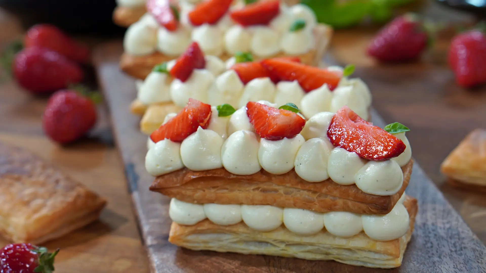 Millefeuille mit Vanillecreme und Erdbeeren | ndr.de