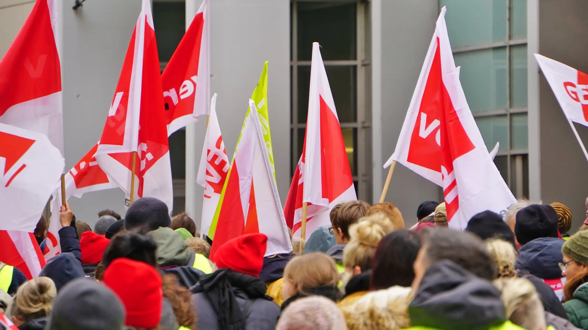Streiks an Schulen: Unterrichtsausfälle am Mittwoch in MV möglich