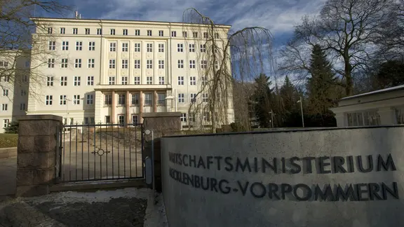 Blick auf das Wirtschaftsministerium von Mecklenburg-Vorpommern