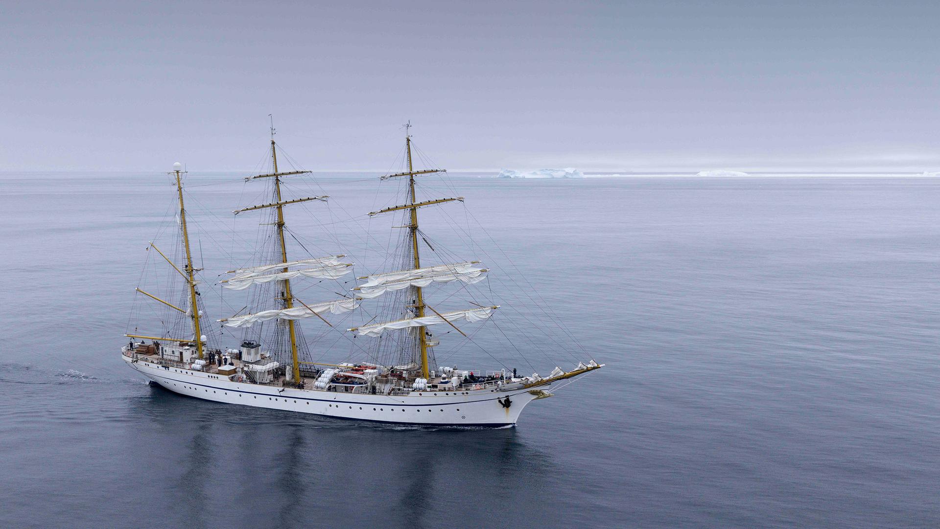 Die Gorch Fock überquert Polarkreis. | NDR, Andreas Schmidt