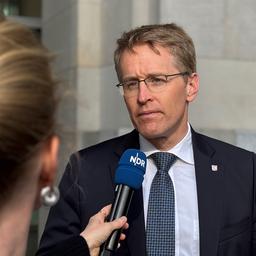 Daniel Günther bei einem Interview im Bundestag