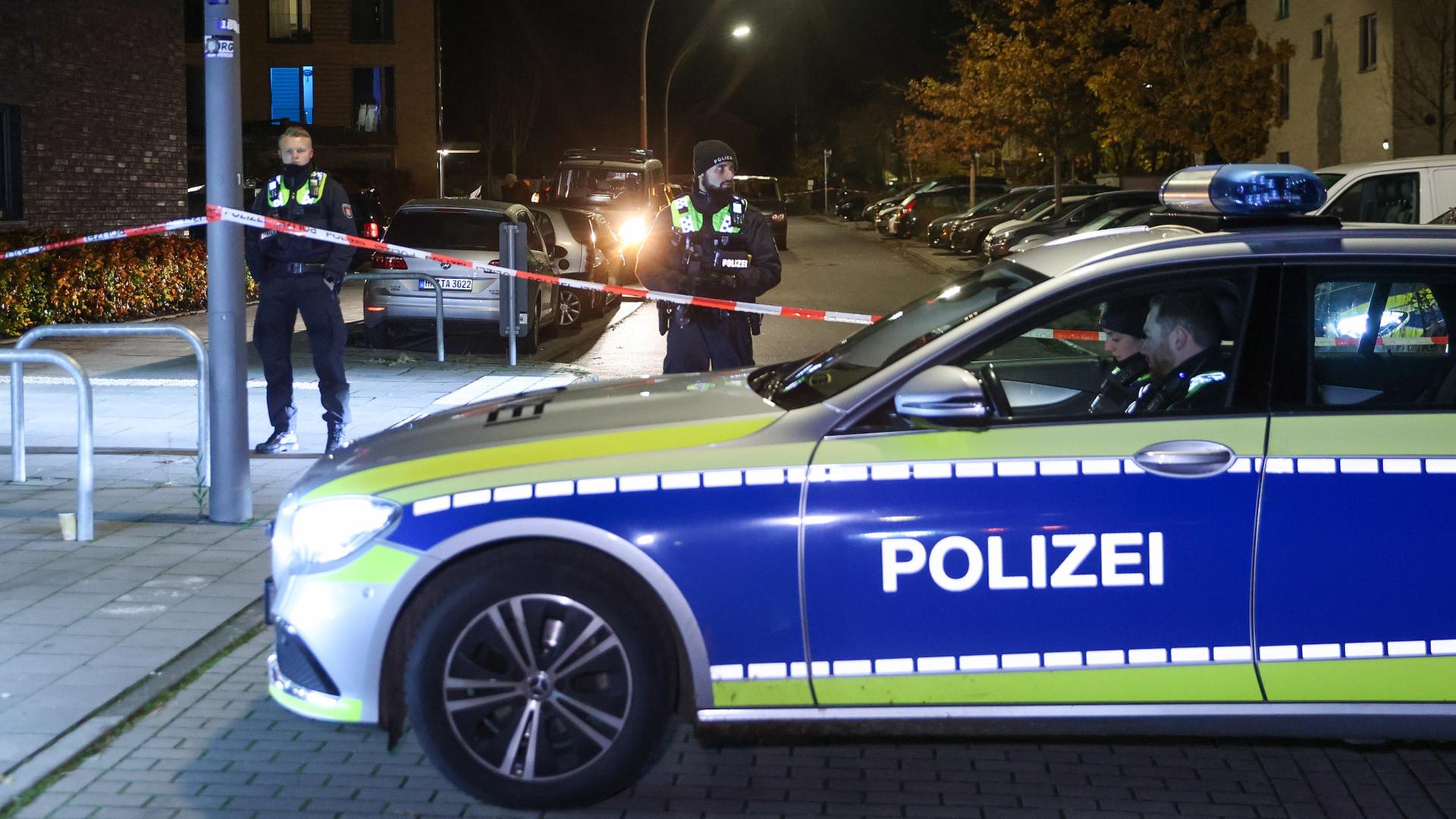 Großfahndung nach Schüssen in Hamburg-Eidelstedt