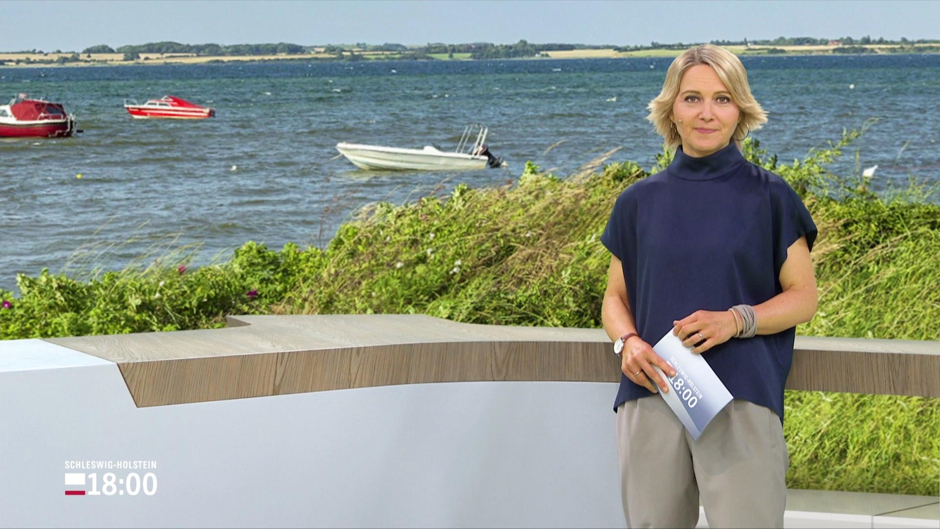 Marie-Luise Brahm moderiert das Schleswig-Holstein 18.00. | Screenshot