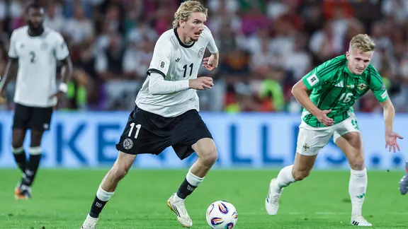 Nick Woltemade im Trikot der deutschen Nationalmannschaft | picture alliance/dpa/Revierfoto | Revierfoto Nick Woltemade im Trikot der deutschen Nationalmannschaft