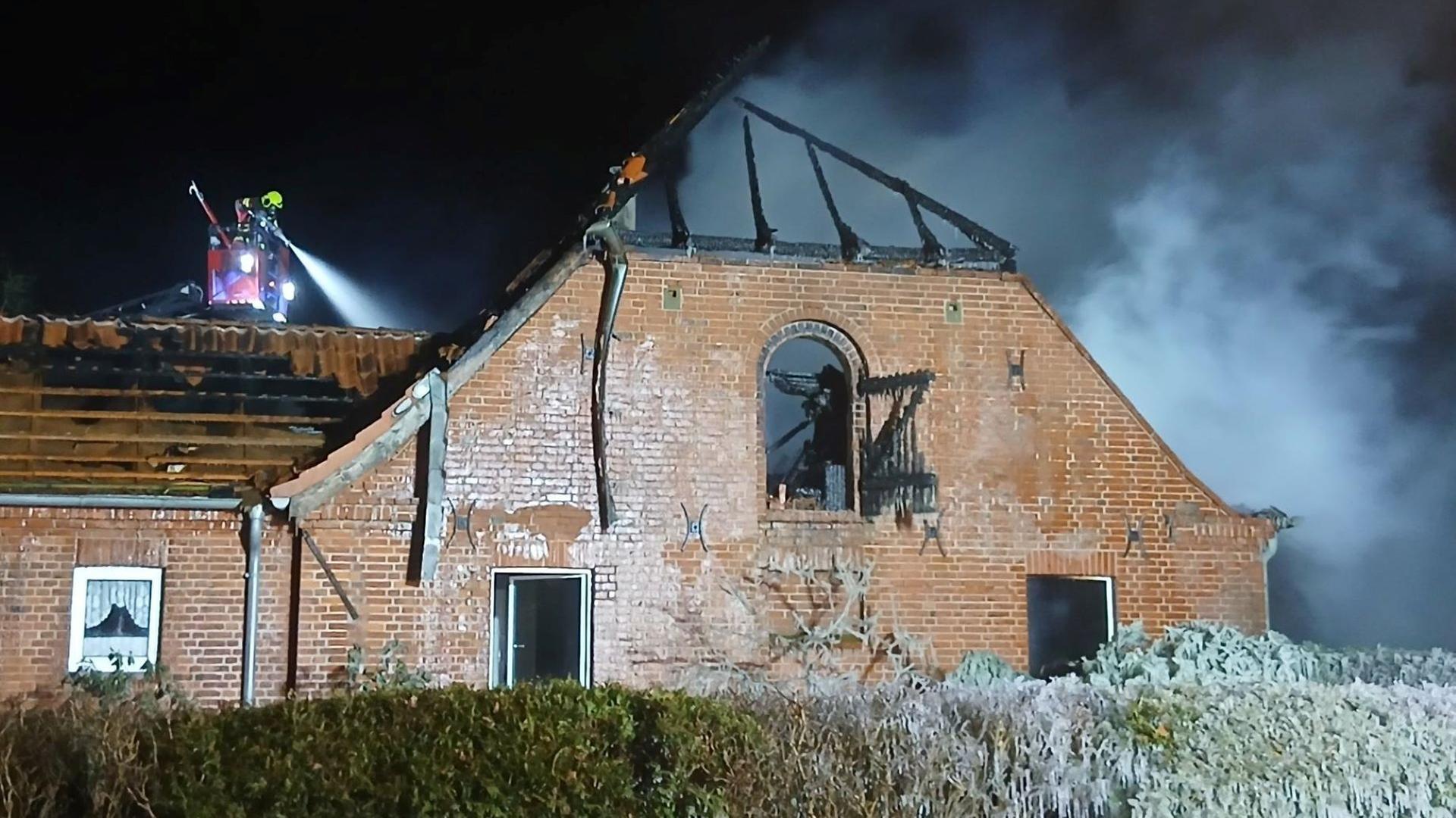 Abgebrannter Dachstuhl  | NDR, Sebastian Giebel
