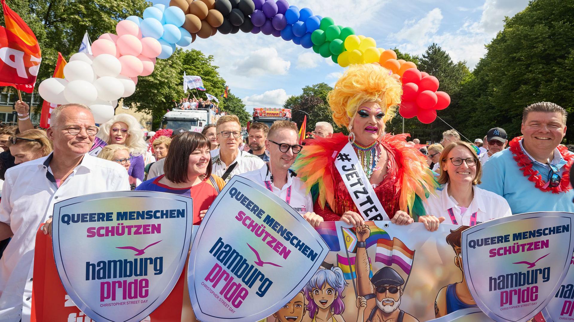 CSD in Hamburg unter hohem Schutz gestartet