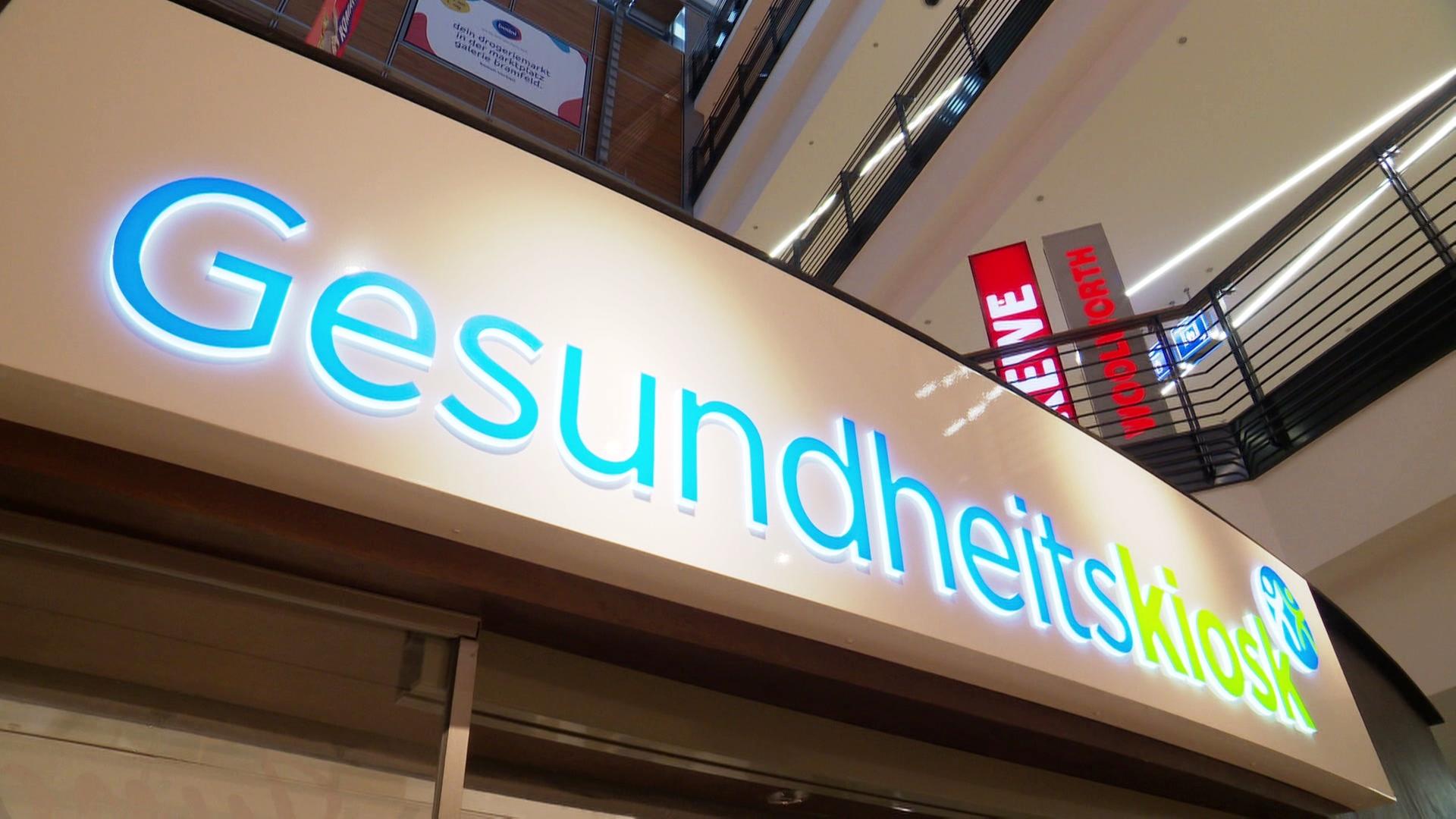 Der Schriftzug eines Gesundheitskiosks in Hamburg. | Screenshot