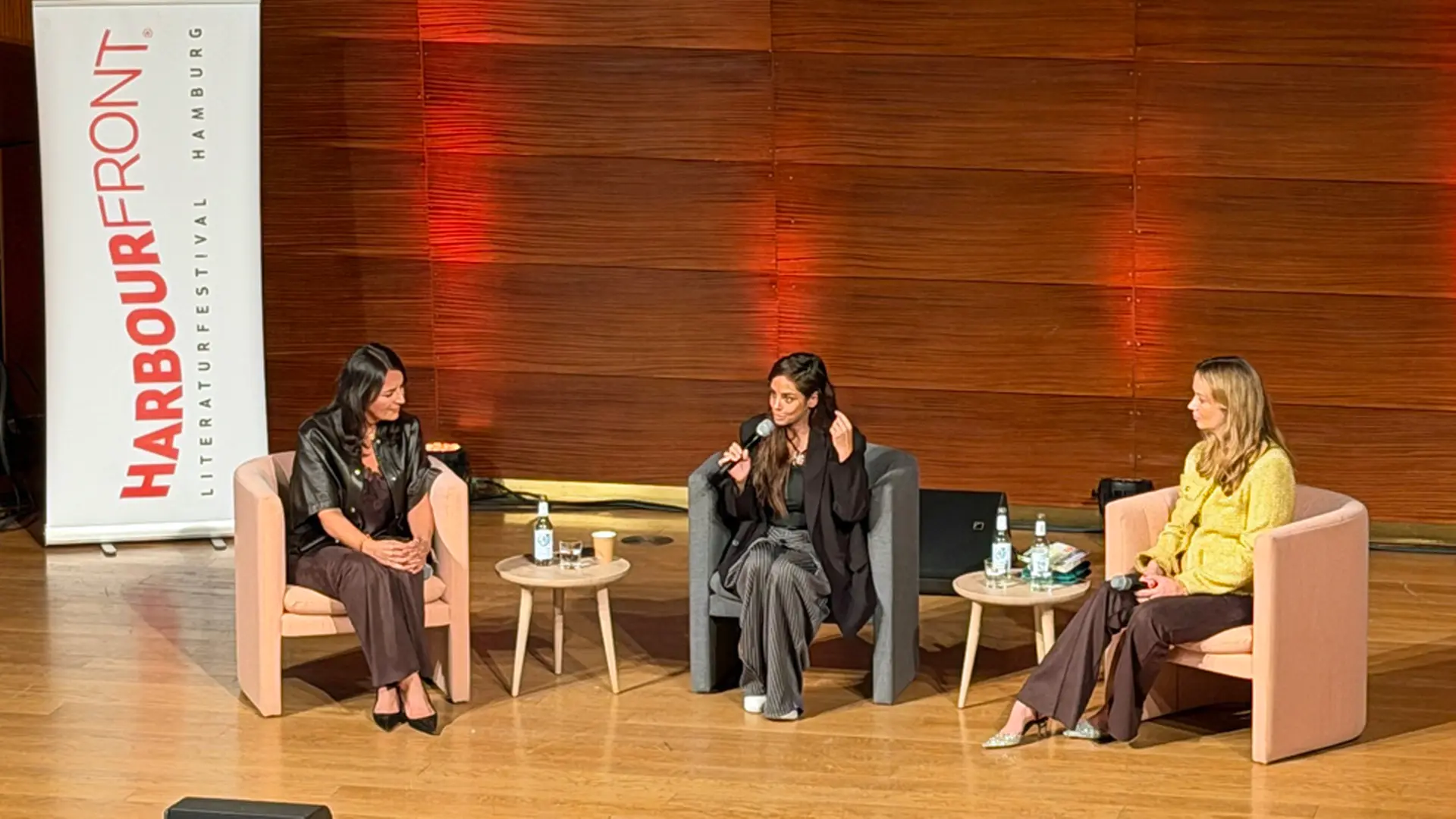 Dieses Trio um Collien Fernandes kämpft gegen Gewalt und Frauenhass
