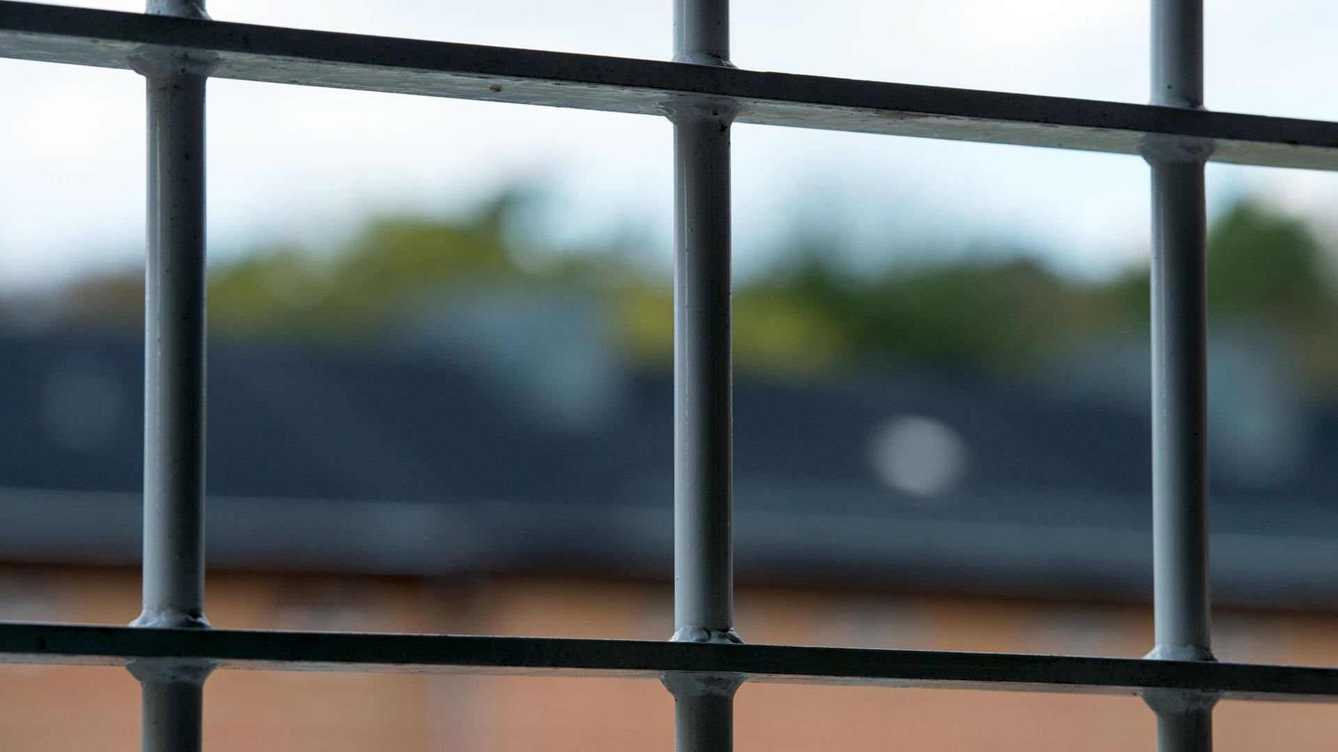 Geflüchtete Straftäter in Rostock - Ministerium prüft Abläufe