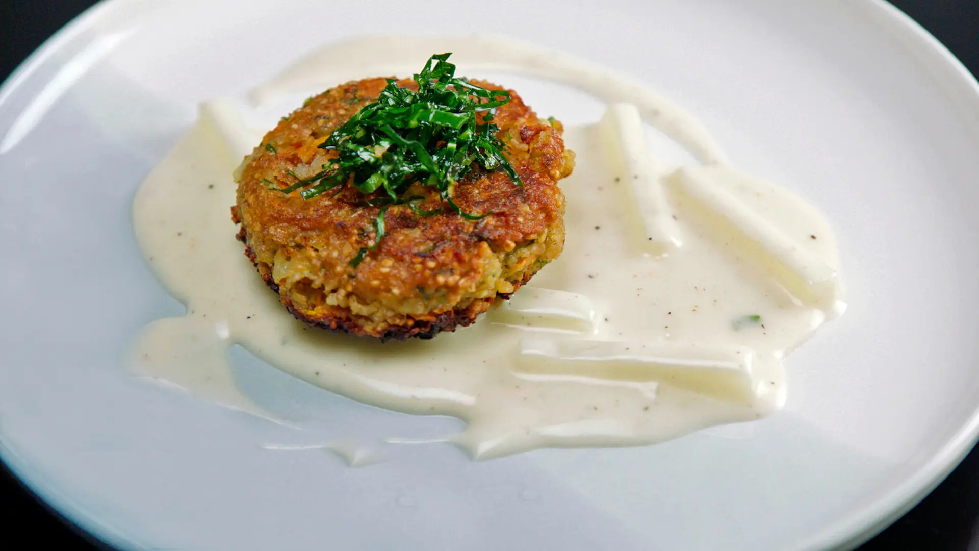 Grünkernbratlinge mit gestovtem Kohlrabi | ndr.de Grünkernbratlinge mit gestovtem Kohlrabi | ndr.de