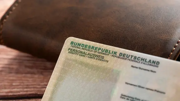 Ein blanker Personalausweis der Bundesrepublik Deutschland.
