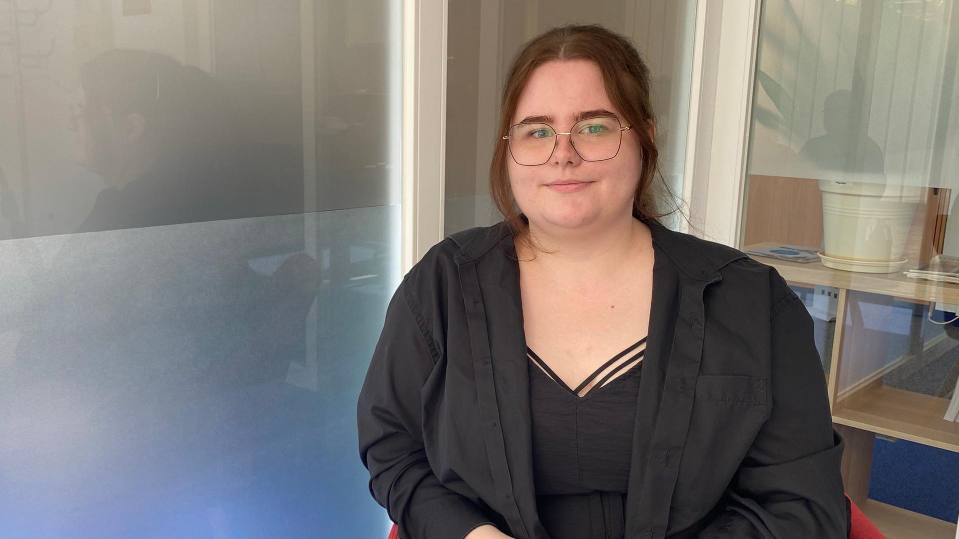 Yasmine Eichhorst im Büro ihres Weiterbildungsinstituts. | Konstanze Nastarowitz