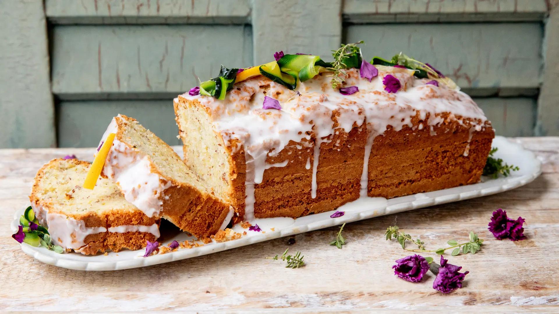 Rührkuchen mit Zucchini und Zitronenthymian | ndr.de Rührkuchen mit Zucchini und Zitronenthymian | ndr.de