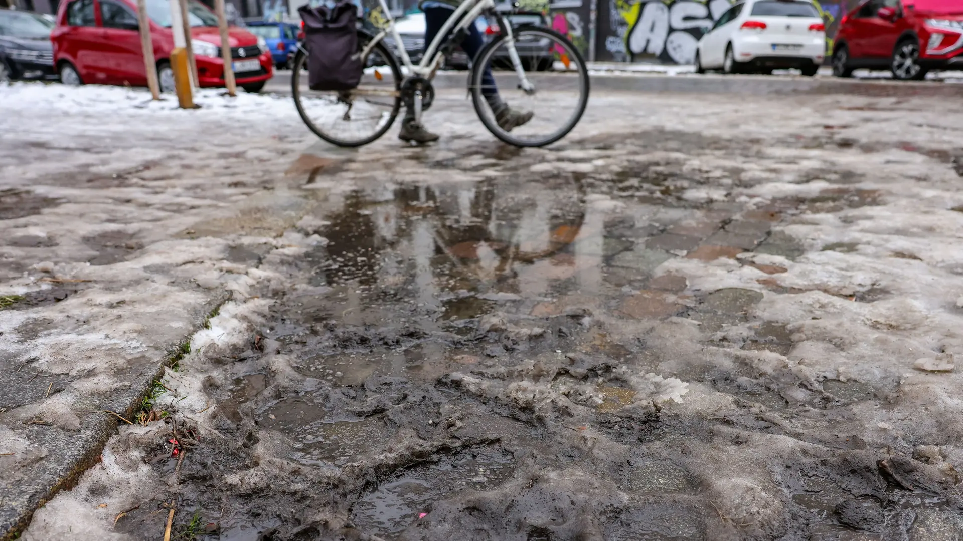 Tauwetter sorgt weiterhin für Glätte in Norddeutschland