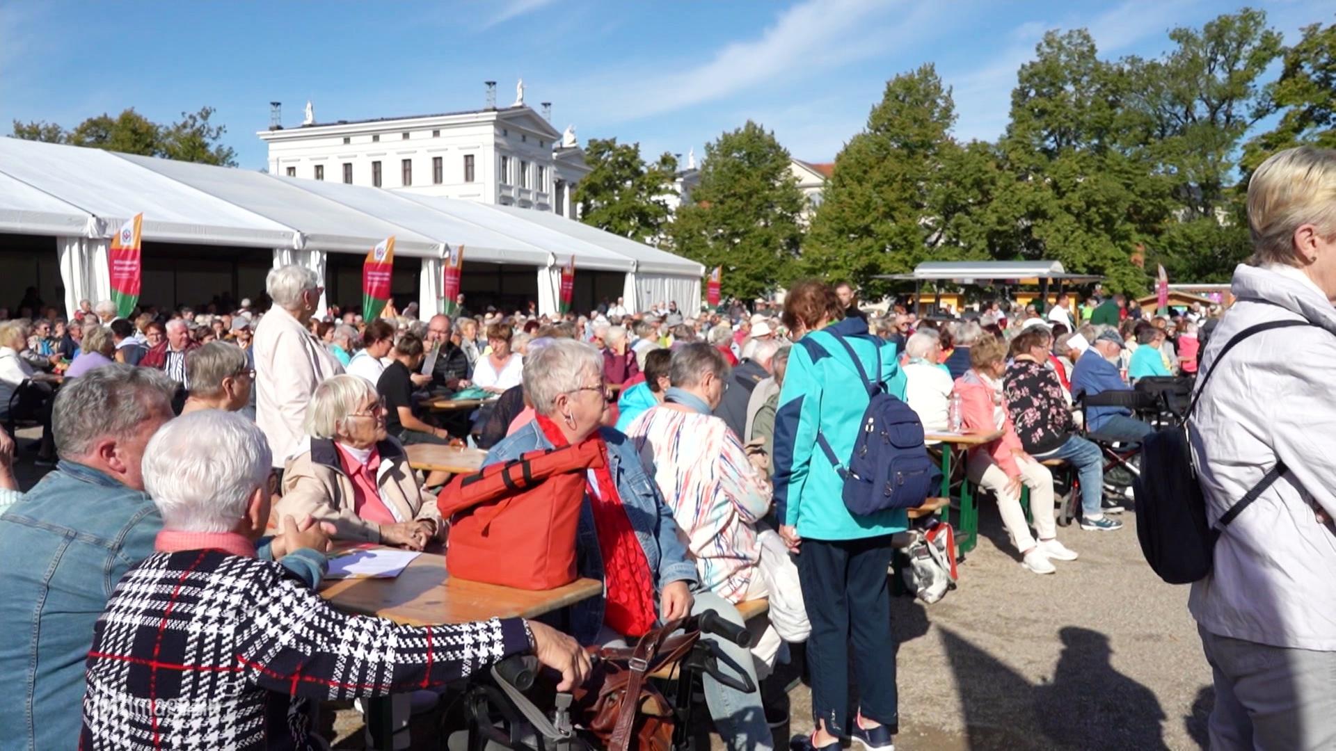 Volkssolidarität feiert 80-jähriges Jubiläum in Schwerin