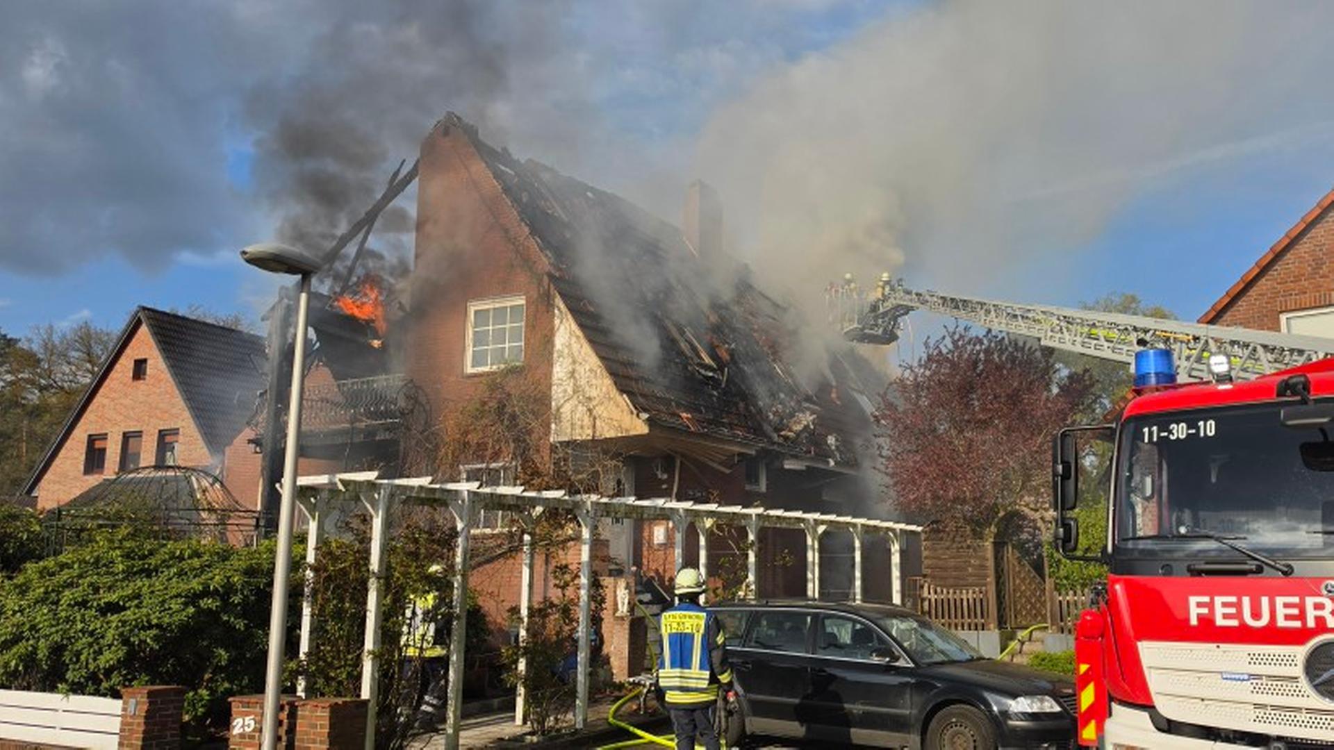 In Gifhorn brennt ein Mehrfamilienhaus. | Polizeiinspektion Gifhorn 
