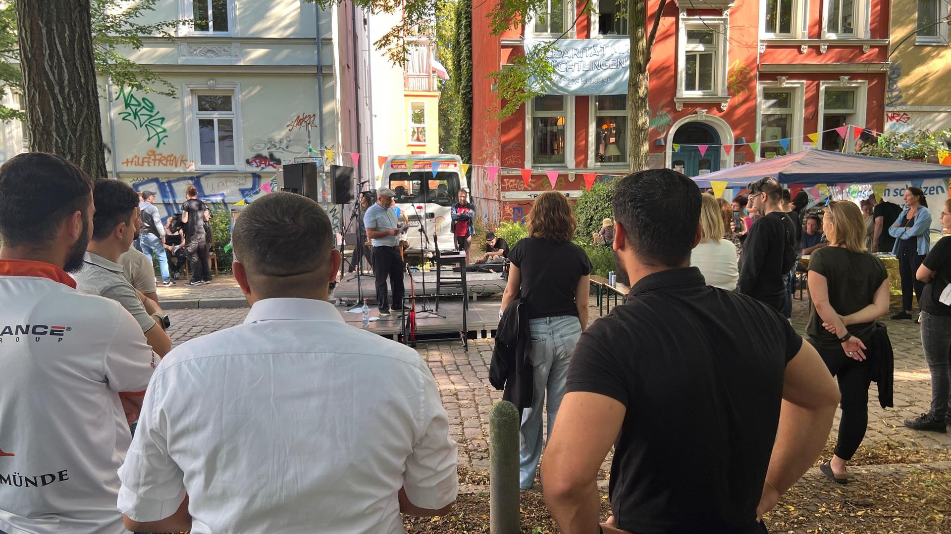 "Rostock hilft": Integrationsverein feiert 10-jähriges Jubiläum