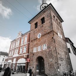 Blick auf den Lappan, das Wahrzeichen der Stadt Oldenburg.