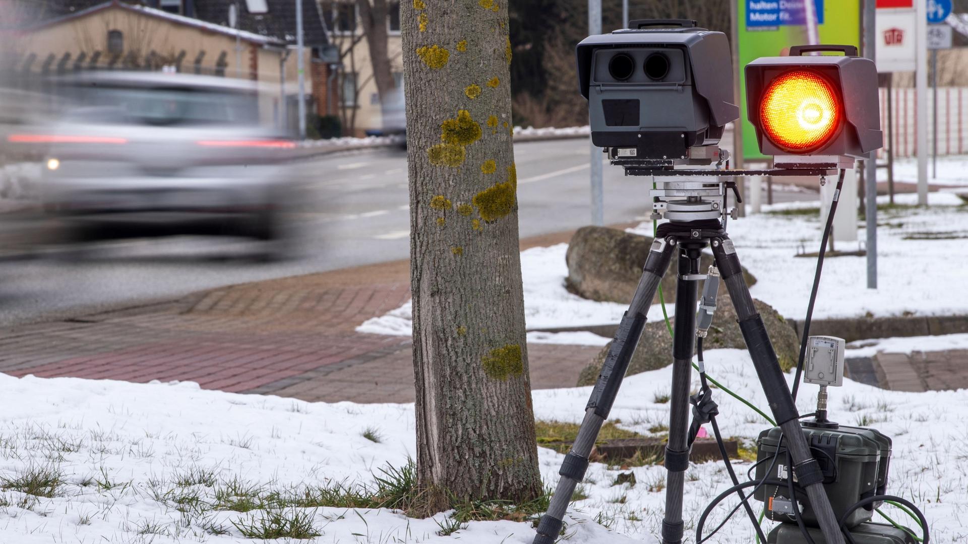Blitzer in MV: Kreise und Städte nehmen Millionen mit Radarkontrollen ein
