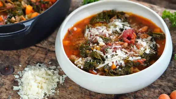 Ribollita mit Grünkohl | NDR/Florian Kruck Ribollita mit Grünkohl