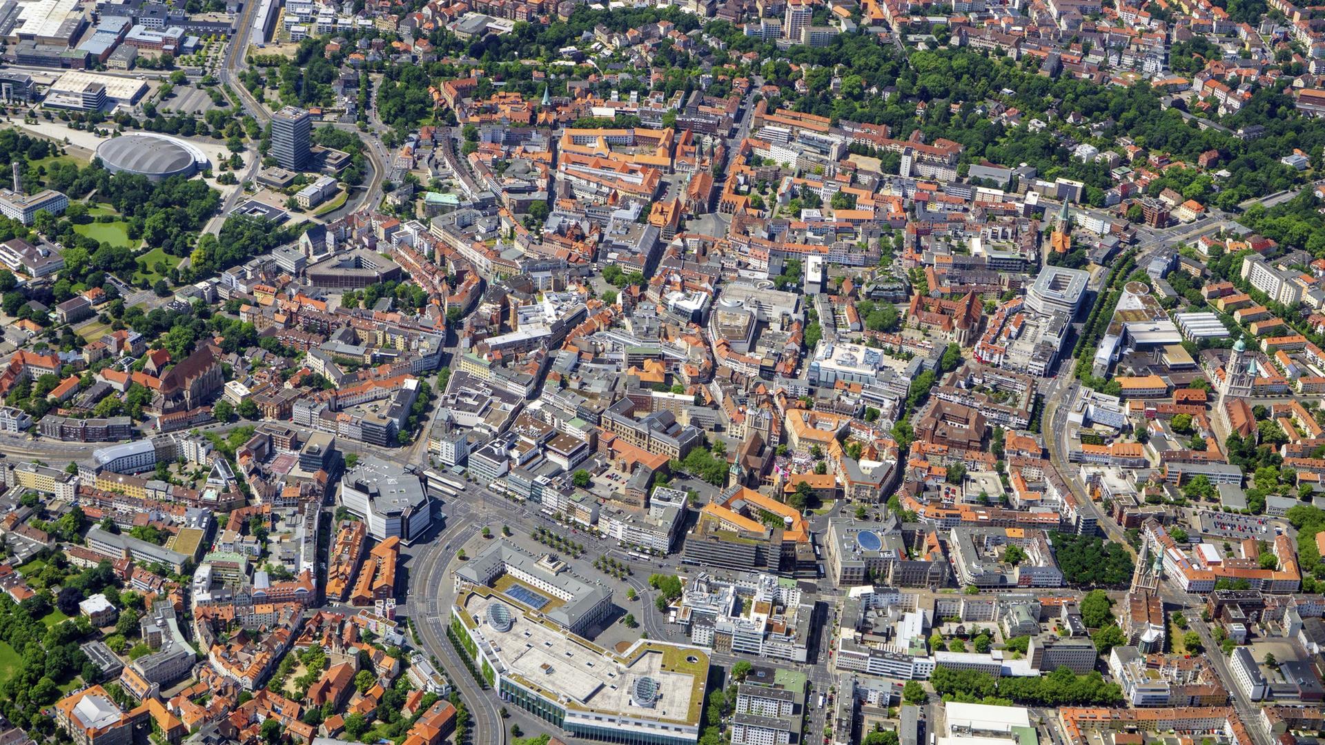 Die Stadt Brauschweig von oben | 519559280