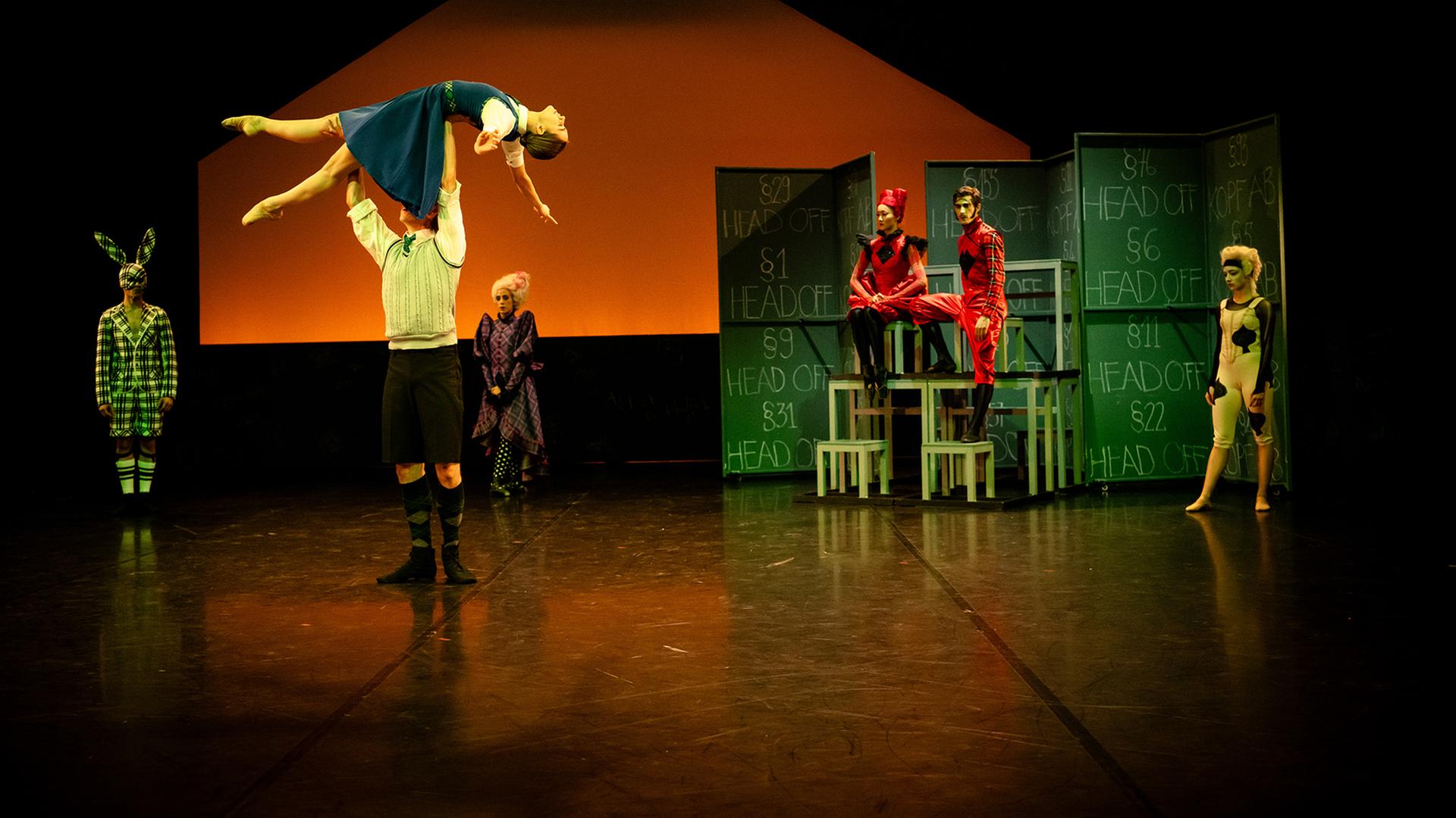 Greifswald: Theater Vorpommern beginnt Weihnachtsprogramm