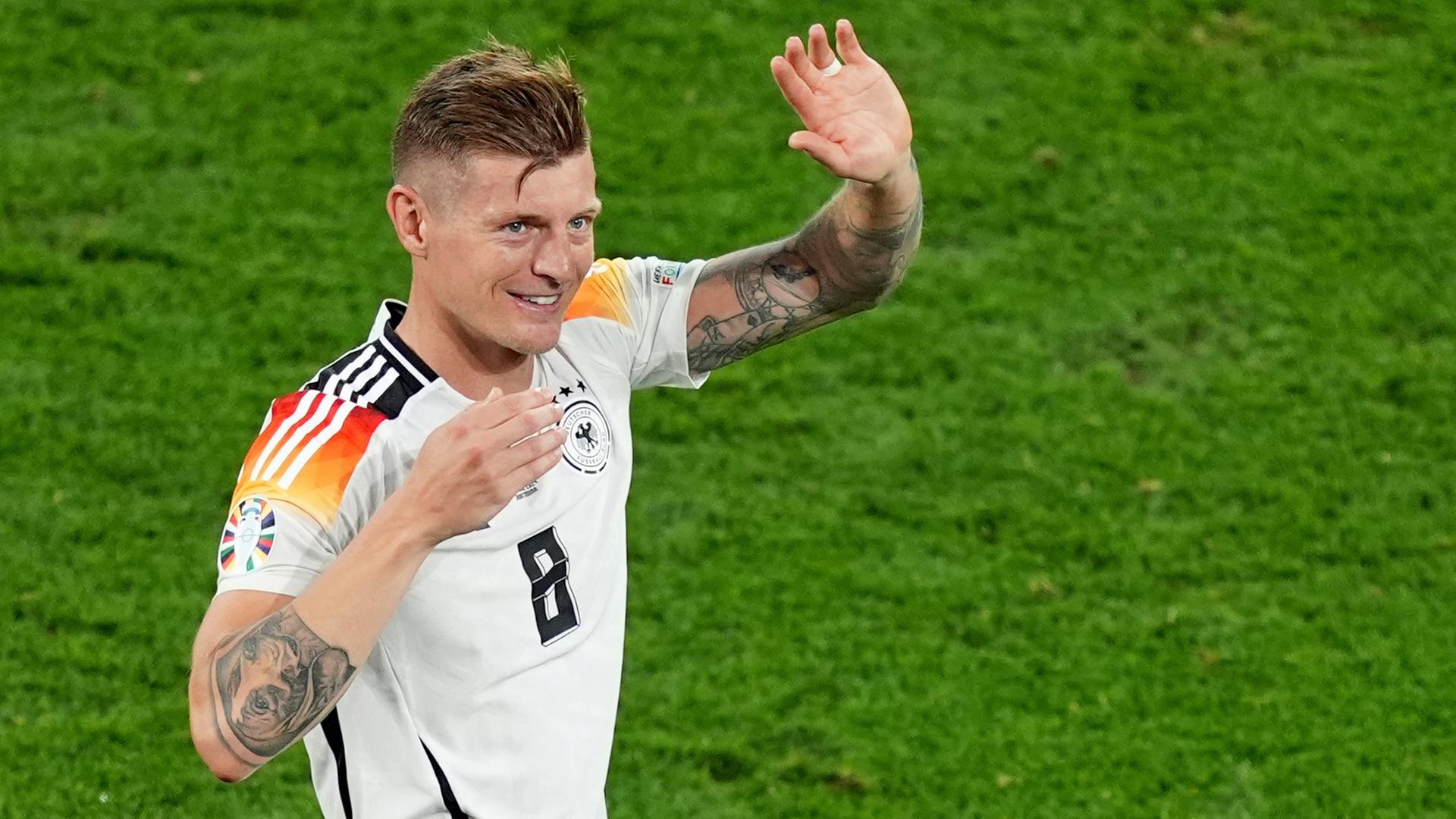 Ex-Nationalspieler Toni Kroos bekommt Bundesverdienstkreuz