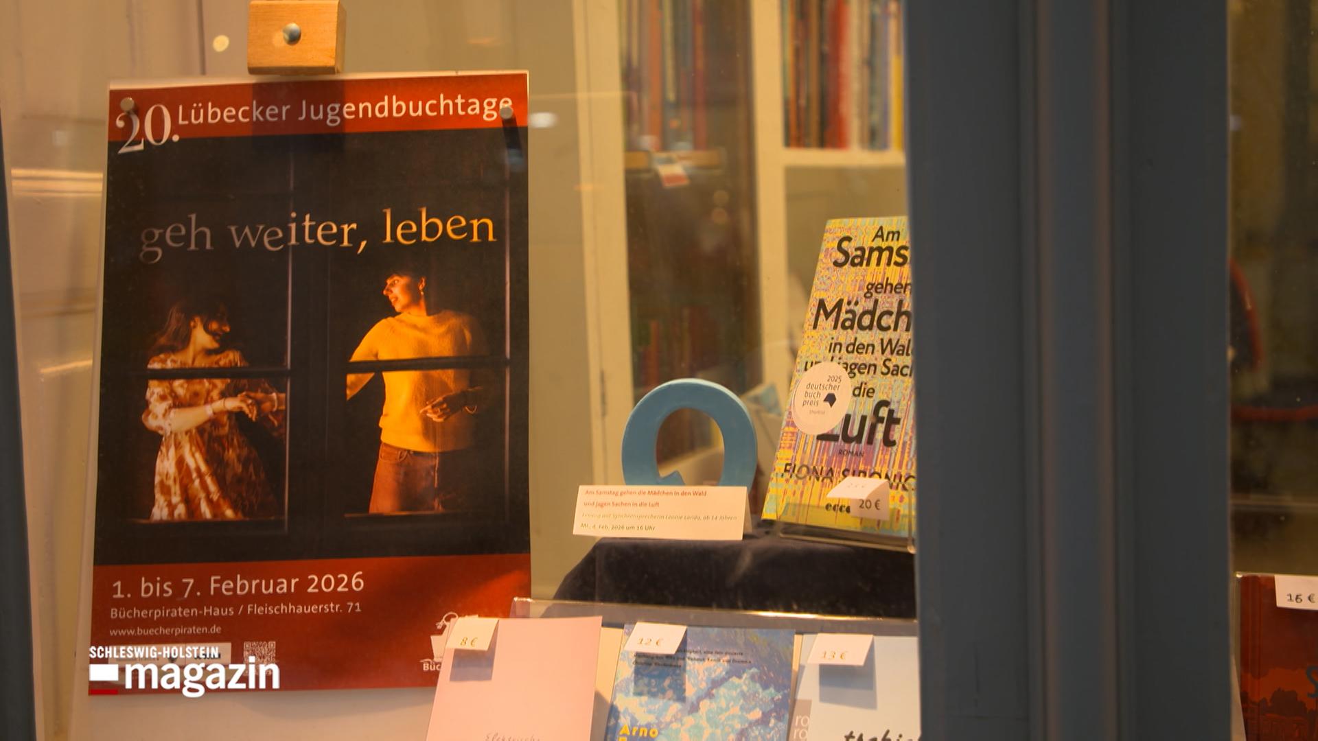 Ein Schaufenster weisst auf die 20. Lübecker Jugendbuchtage hin | NDR