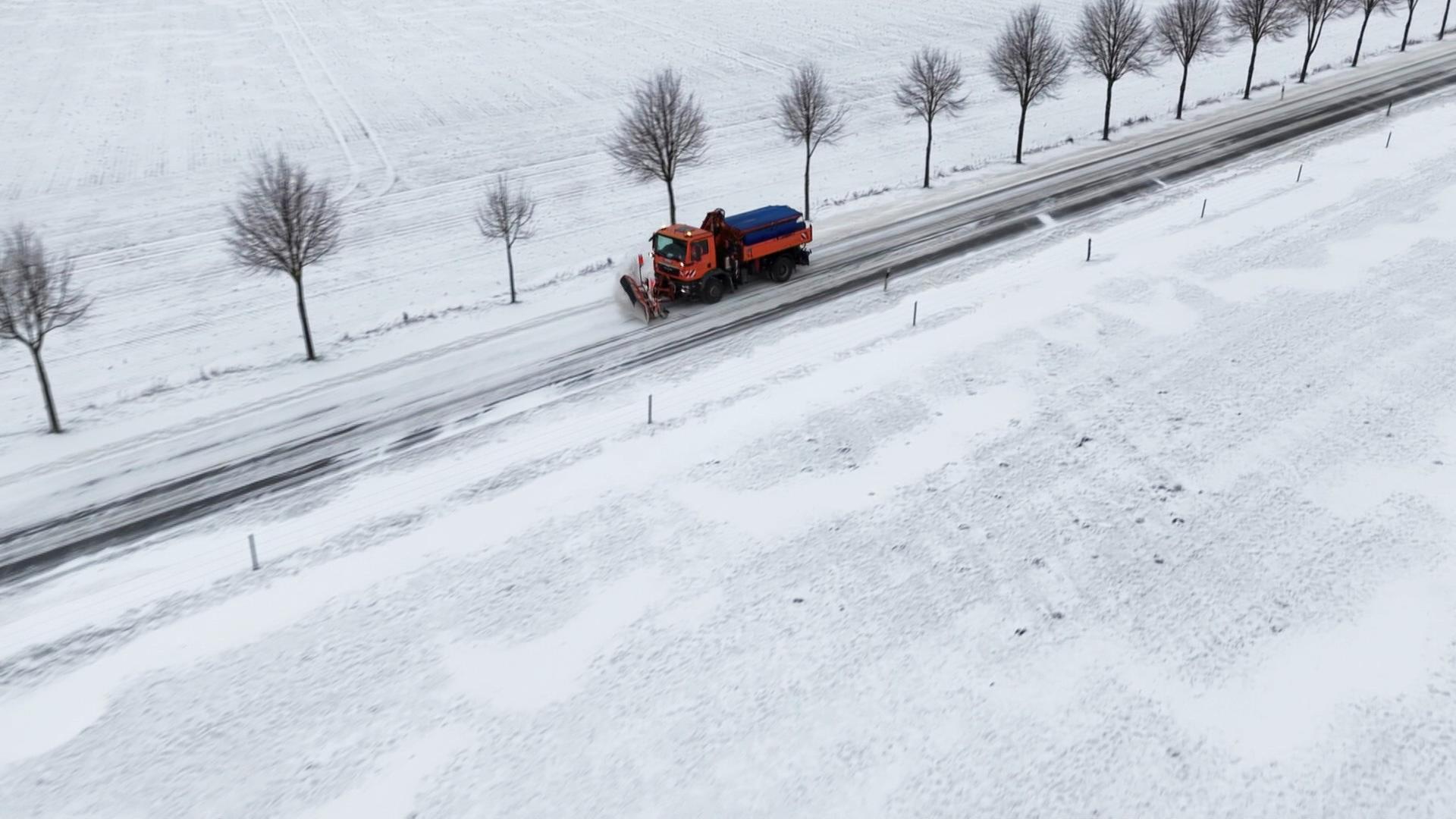 Liveticker zum Sturmtief "Elli" bringt MV Schnee und Glätte
