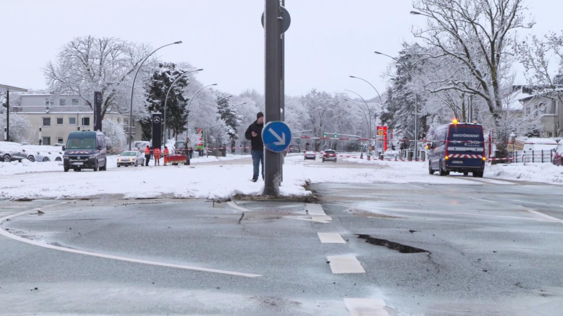 Wasserrohrbruch: Kreuzung Kollaustraße/Papenreye gesperrt