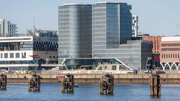 Außenansicht des Westfield-Einkaufszentrums in der Hamburger Hafencity.