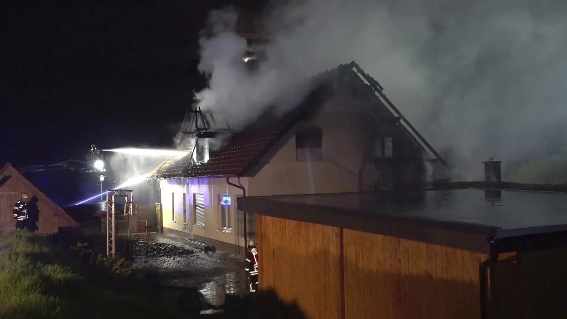 Bohmte: Haus ausgebrannt - Bewohner können sich retten