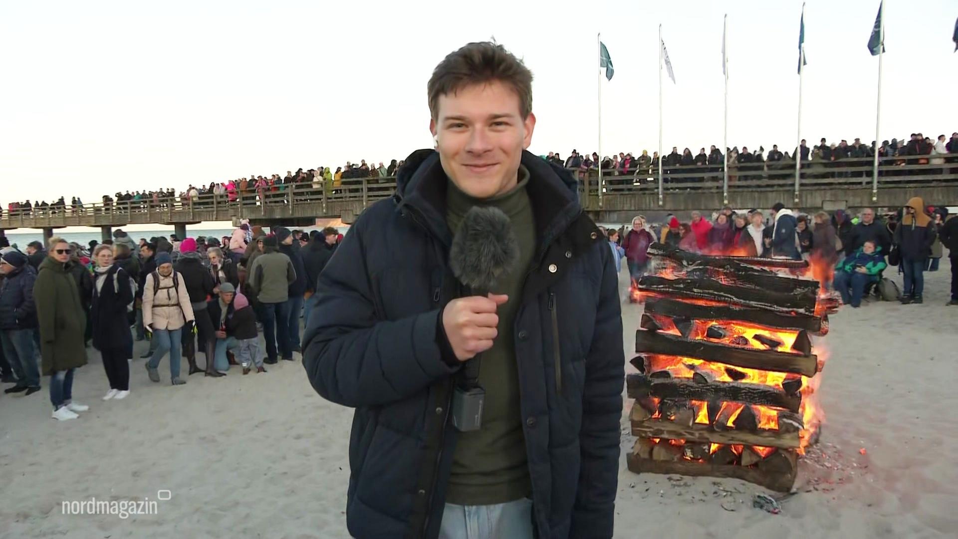 Mehr als 20 Feuer - Live von der Osterfeuermeile in Binz