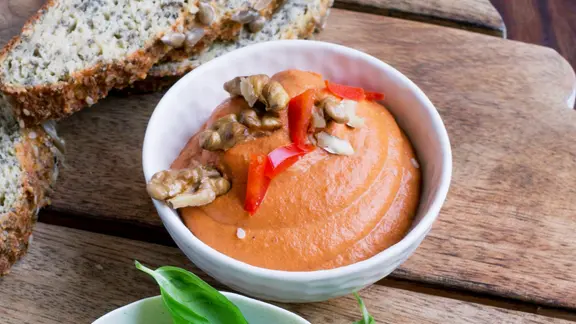 Hummus und Co: Leckere Brotaufstriche einfach selbst machen | ndr.de