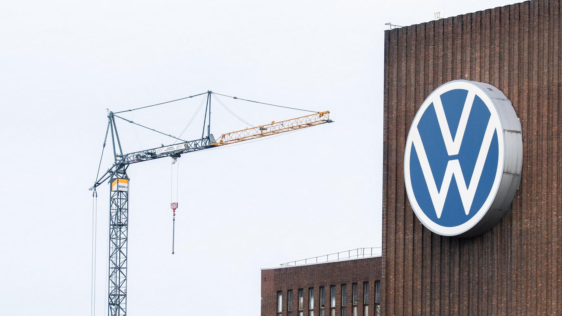 Sanierungsplan von VW beschlossen: Stimmen aus Emden und Hannover