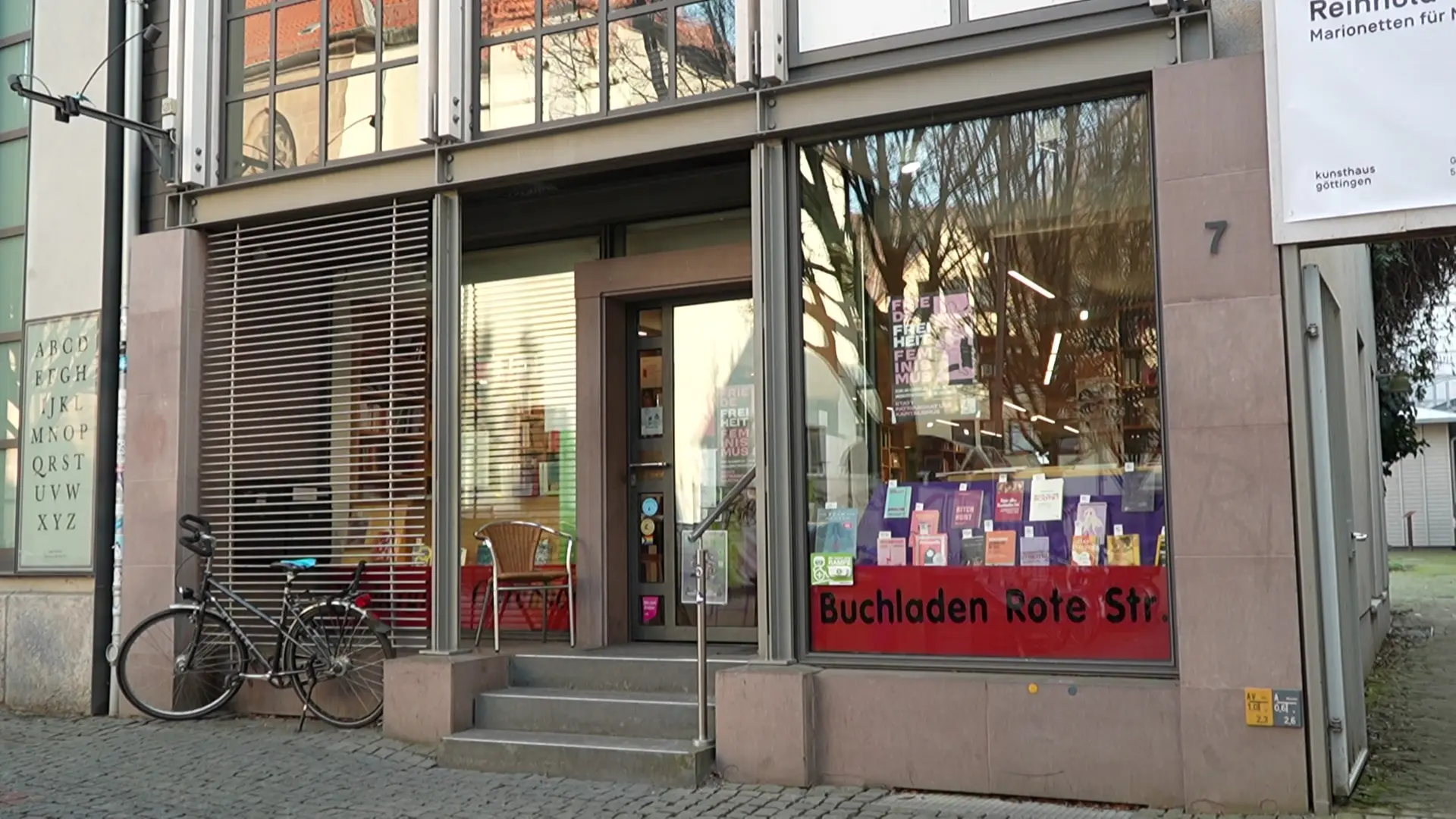 Buchhandlungen zu extrem? Weimer verteidigt Vorgehen beim Buchhandlungspreis