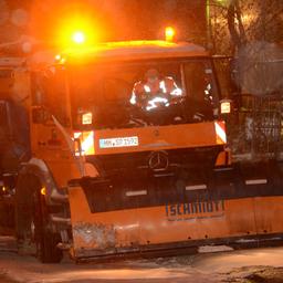 Winterdienst der Stadtreinigung Hamburg im Einsatz. (Archivbild)