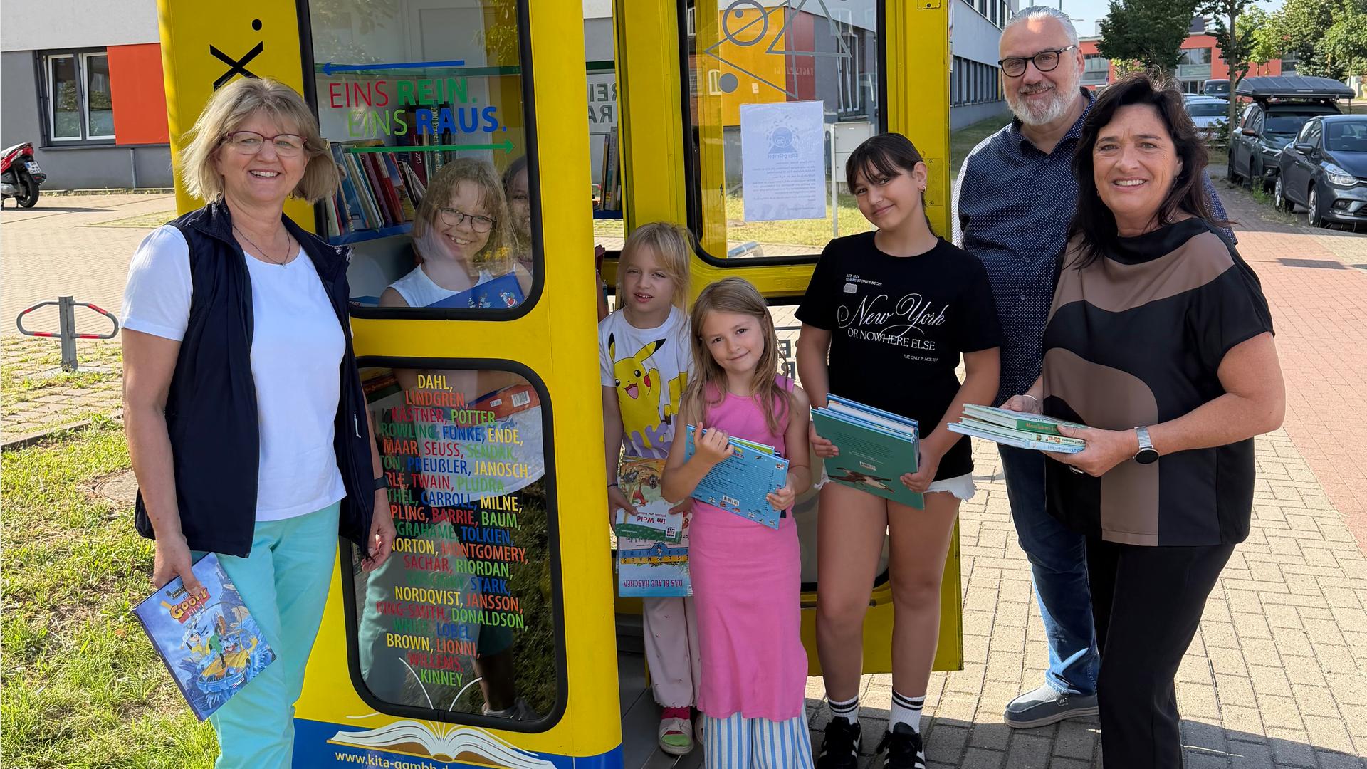 Erste Bücher-Tauschbox für Kinder in Schwerin
