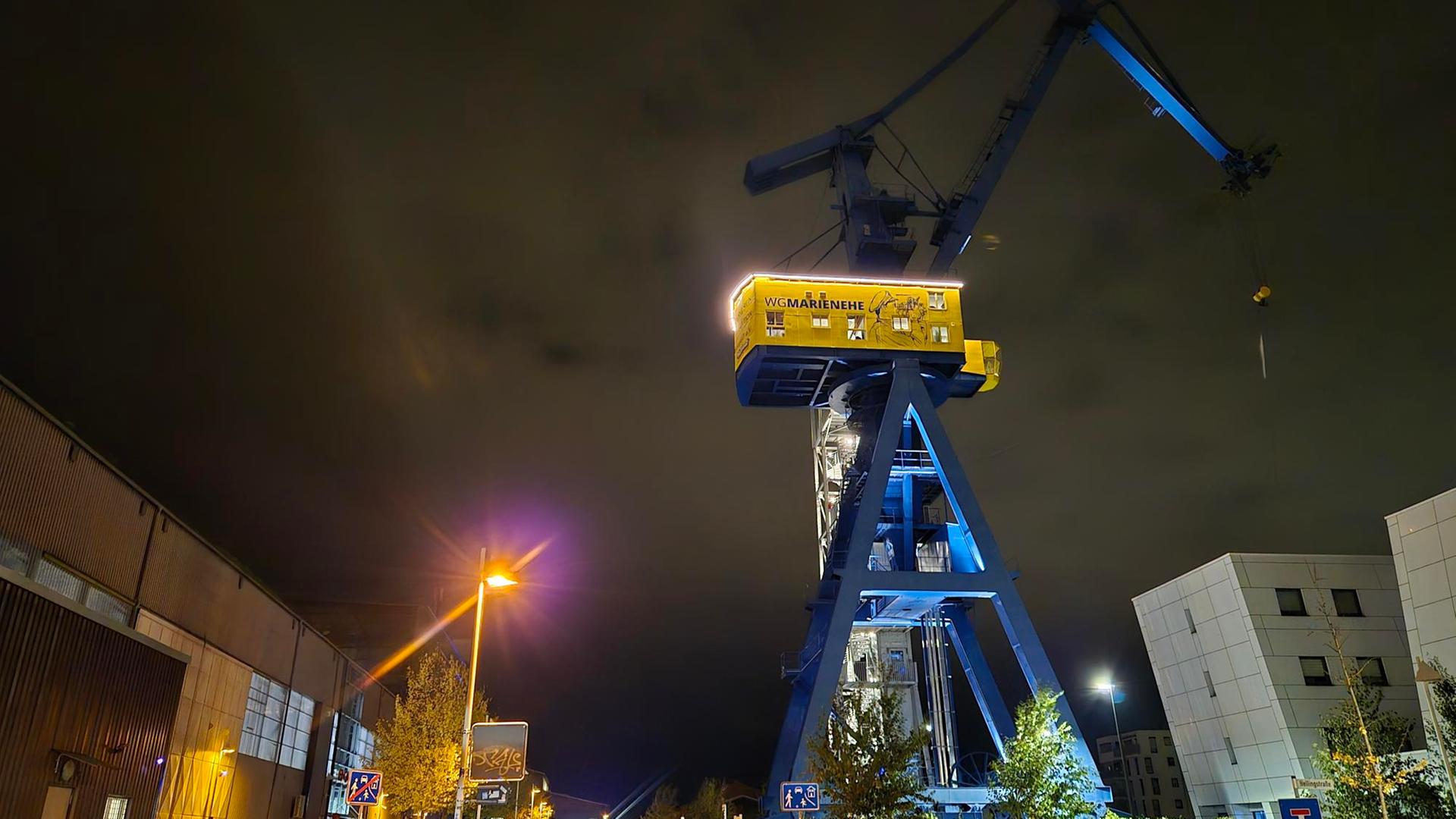 Rostock: Historischer Hellingkran am Hafen droht einzustürzen