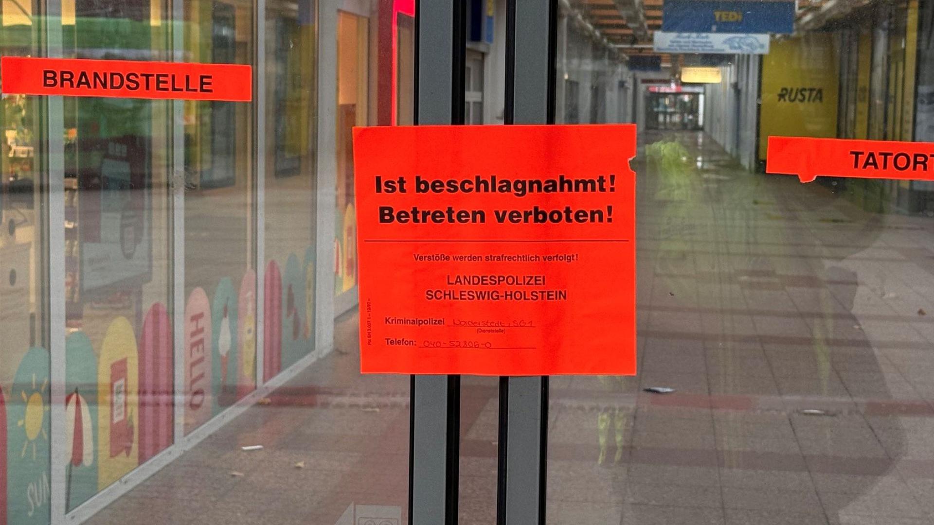 Nach Feuer am Herold-Center in Norderstedt - Passage bleibt gesperrt