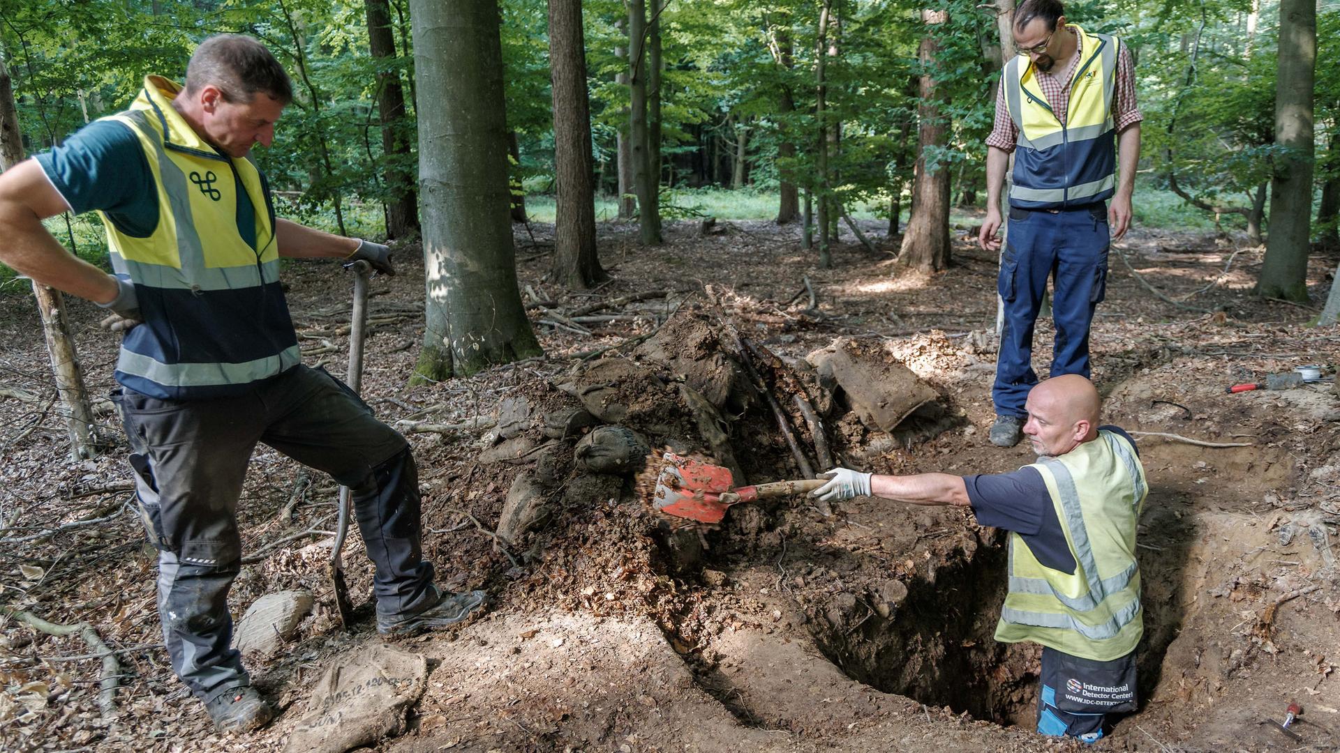 Bundeswehr-Soldaten zerstören versehentlich Grabhügel