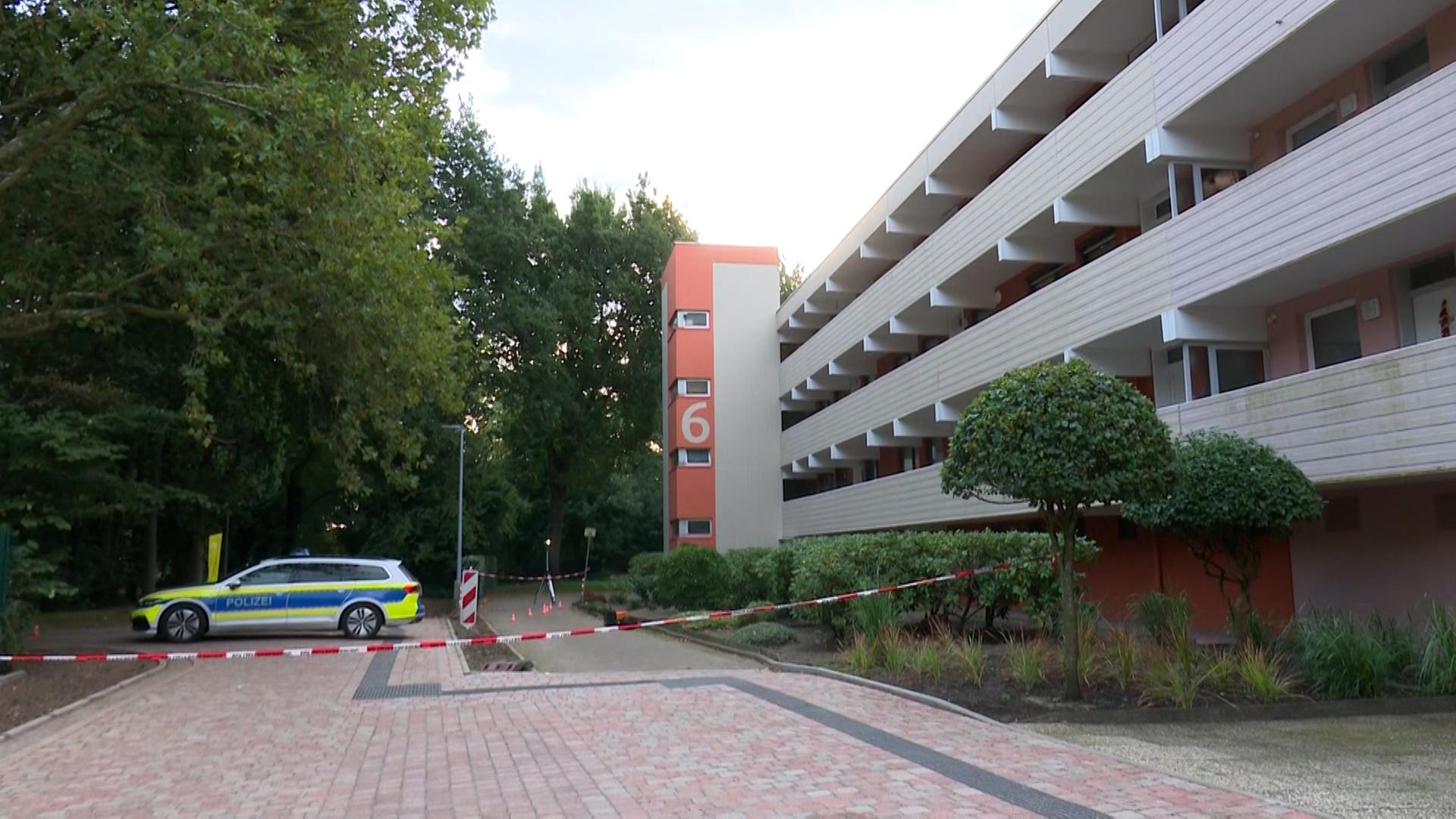 Das Bild zeigt Polizeiermittlungen in Delmenhorst. | NonstopNews