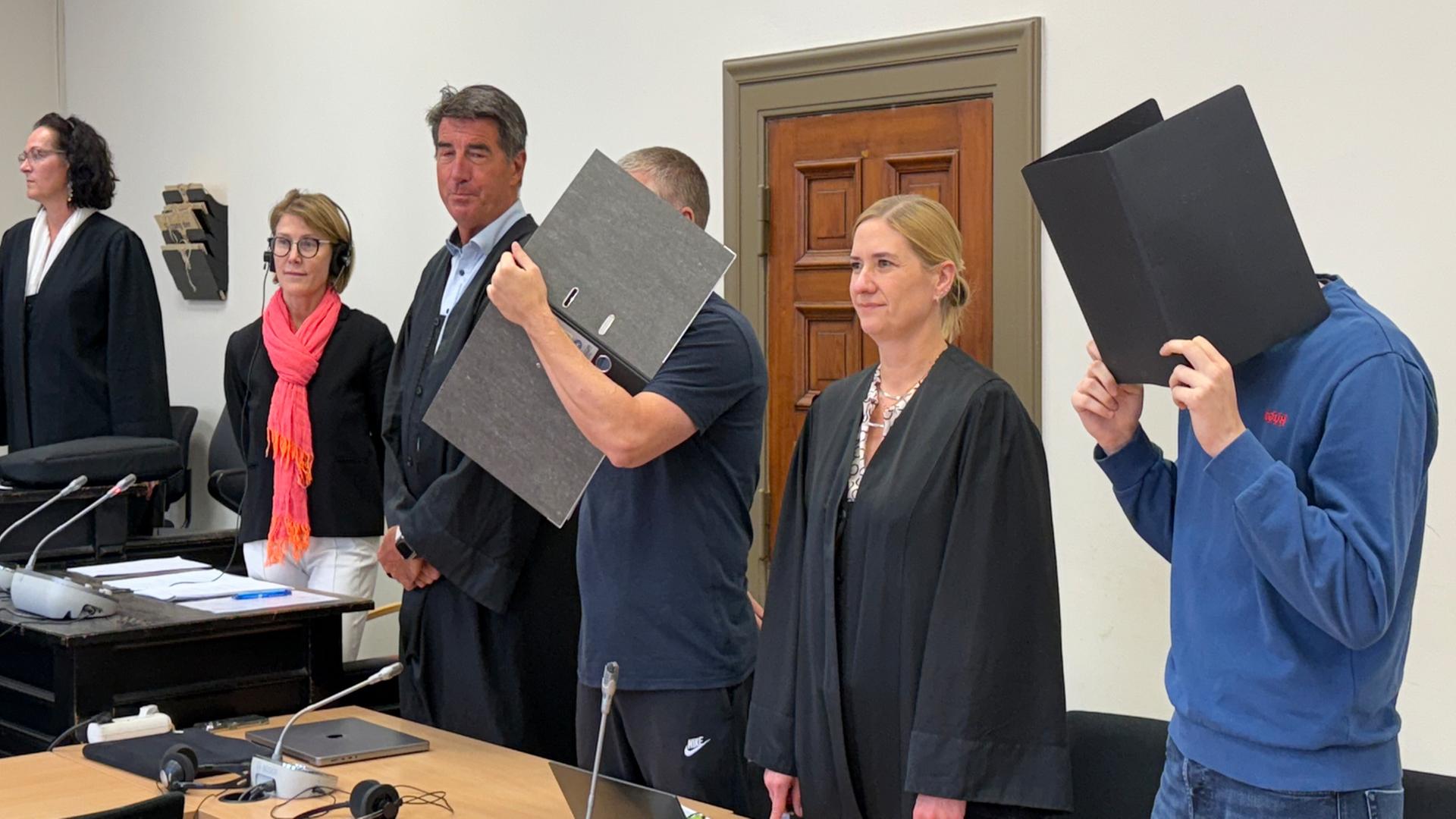 Luxusautos gestohlen: Prozess gegen zwei Verdächtige gestartet