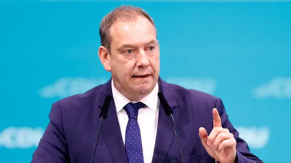 Henning Otte, Mitgliederbeauftragter der CDU, spricht beim CDU-Bundesparteitag.