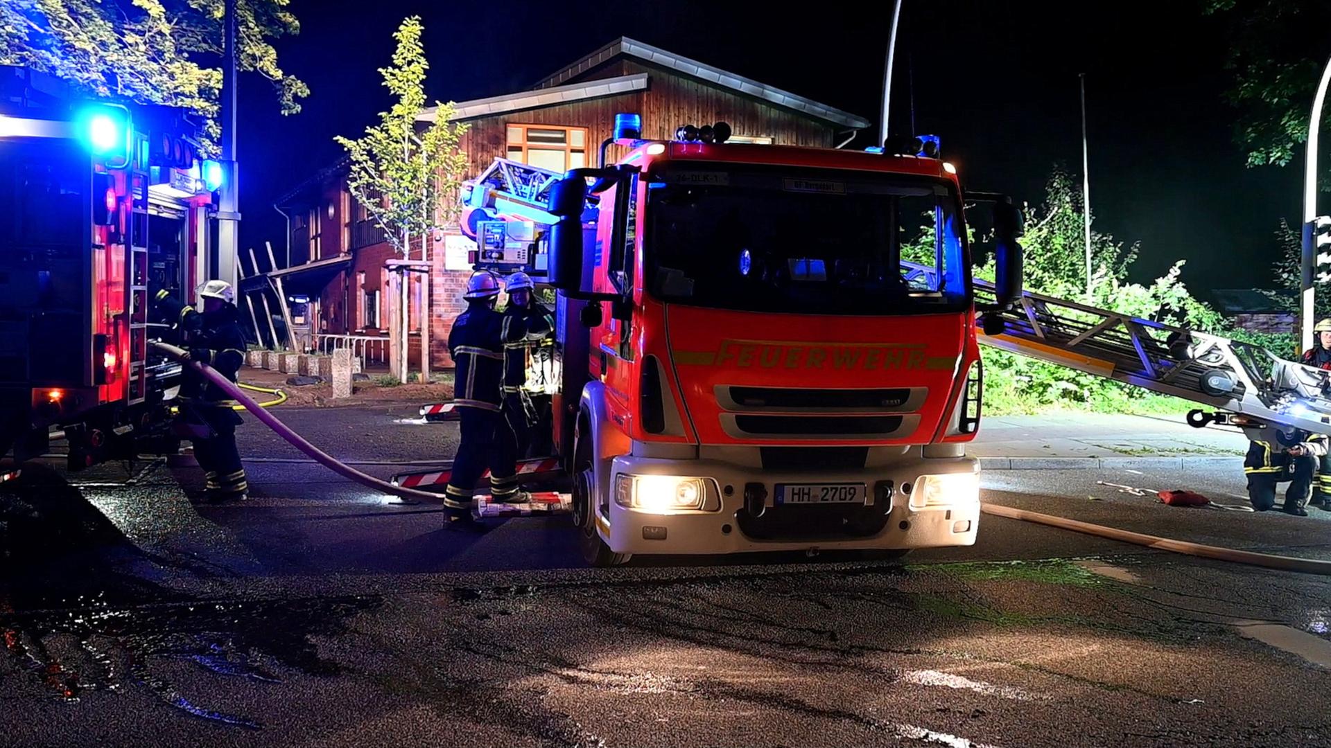 Hamburg: Brand in Bürgerhaus in Lohbrügge