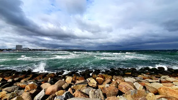 Erotik onlayn film Monasrdagi sayohatchi