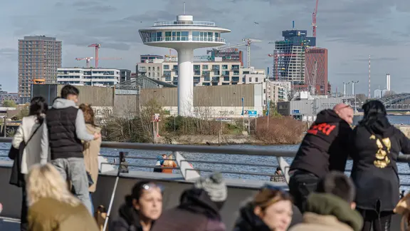 Blick auf den historischen Schuppen 29 auf dem Baakenhöft
