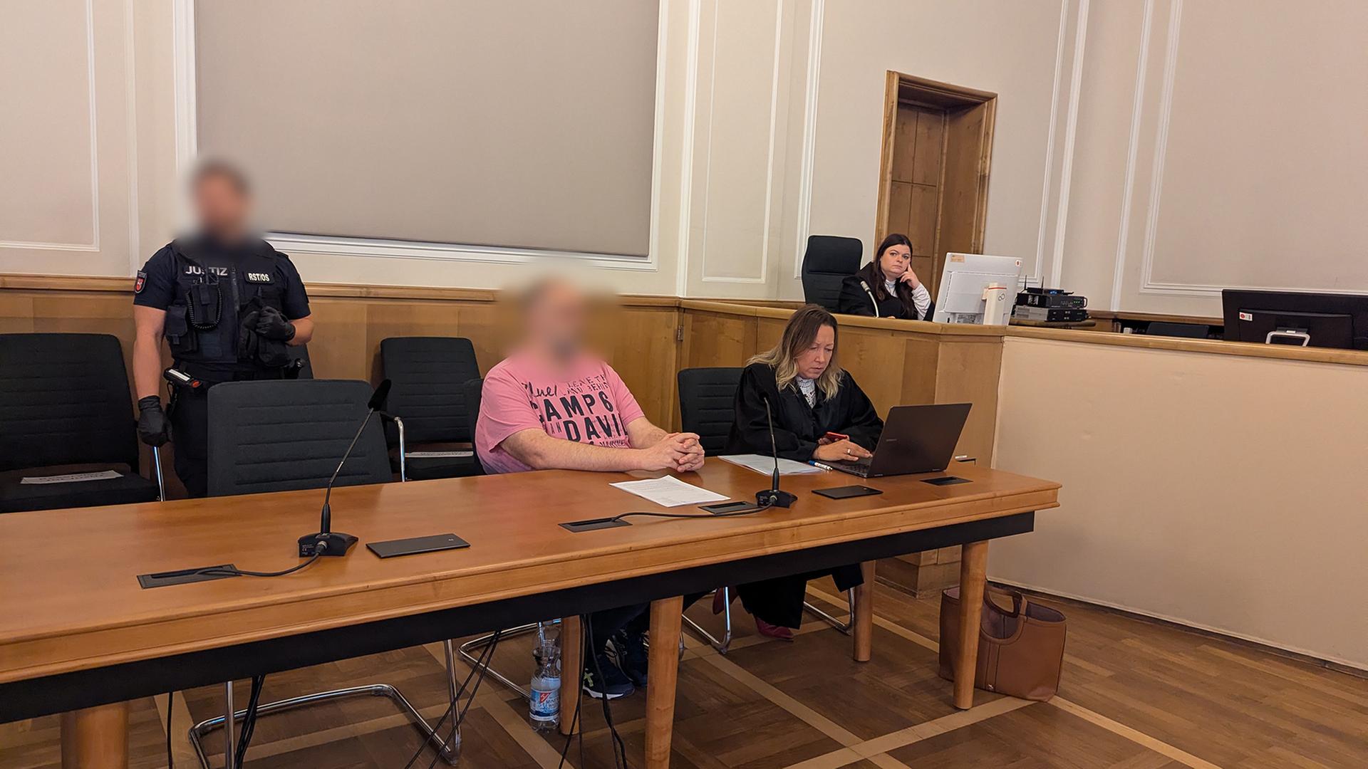 Wallenhorst: Angeklagter gesteht Tötung seiner Ehefrau vor Gericht