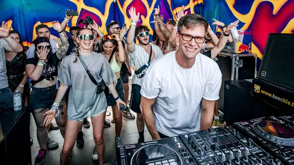 Läuft bei ihm: Der Hamburger DJ und Produzent Henrik Twardzik ist ein Star der Electronic Dance Music – mehr als 100 Shows spielt er pro Jahr rund um den Globus.
