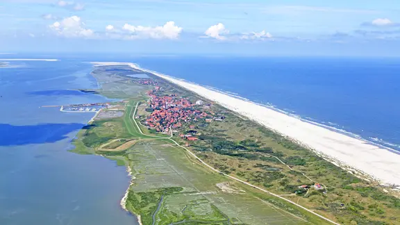 Blick auf die Insel Juist aus der Luft.